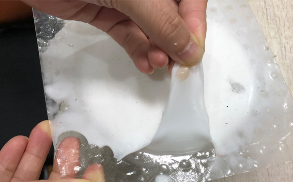 怎么清除還沒有固化的模具硅膠 ？