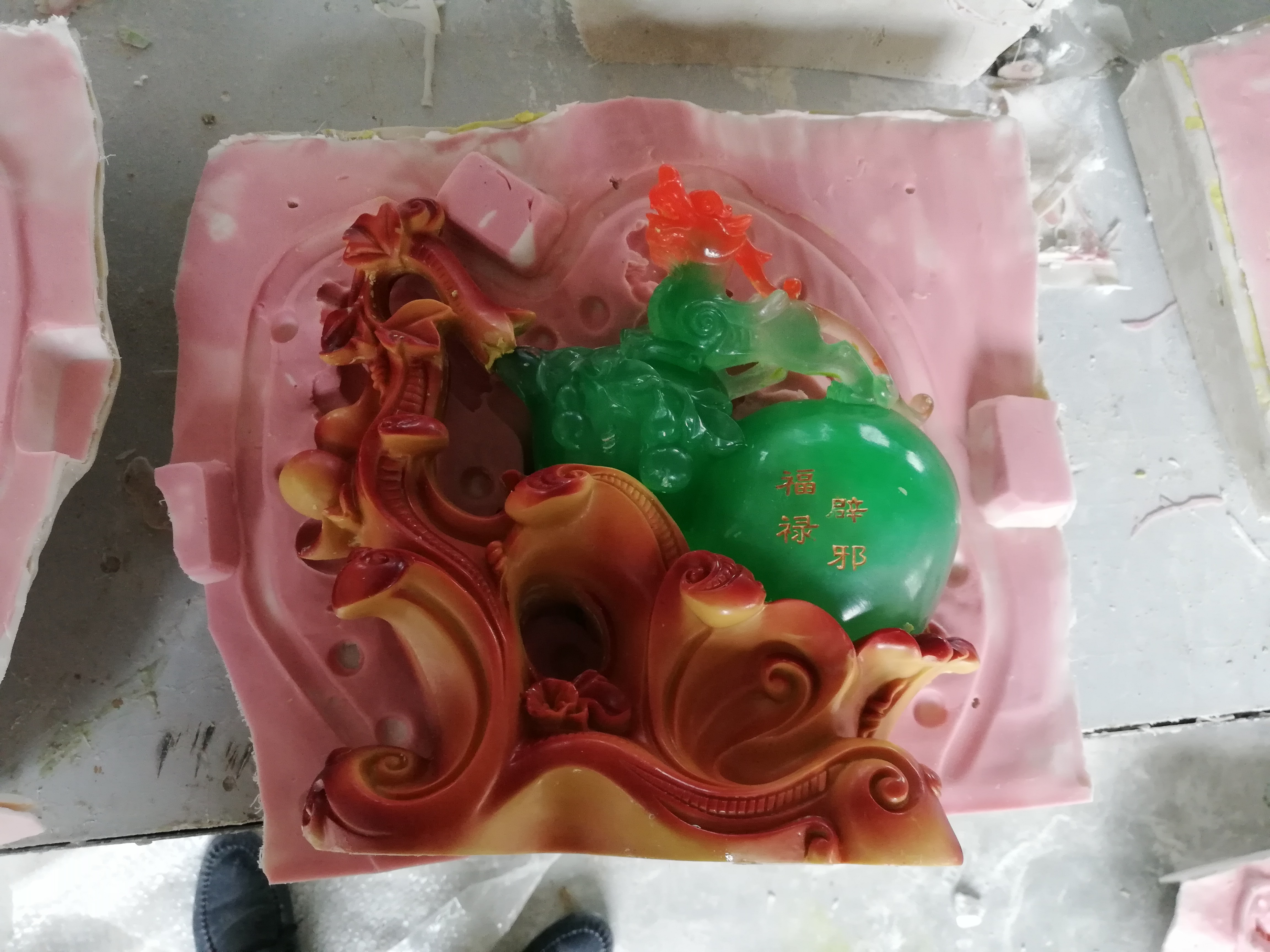 工業(yè)級模具硅膠不耐高溫怎么辦？